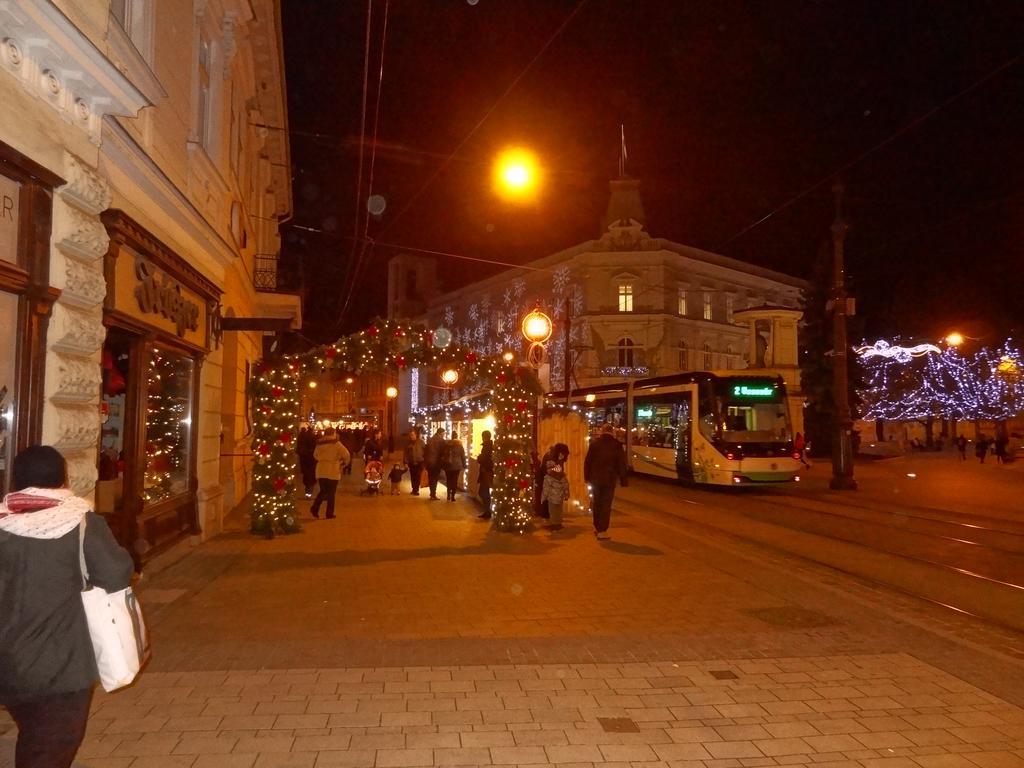 Dia Apartman Miskolc Quarto foto